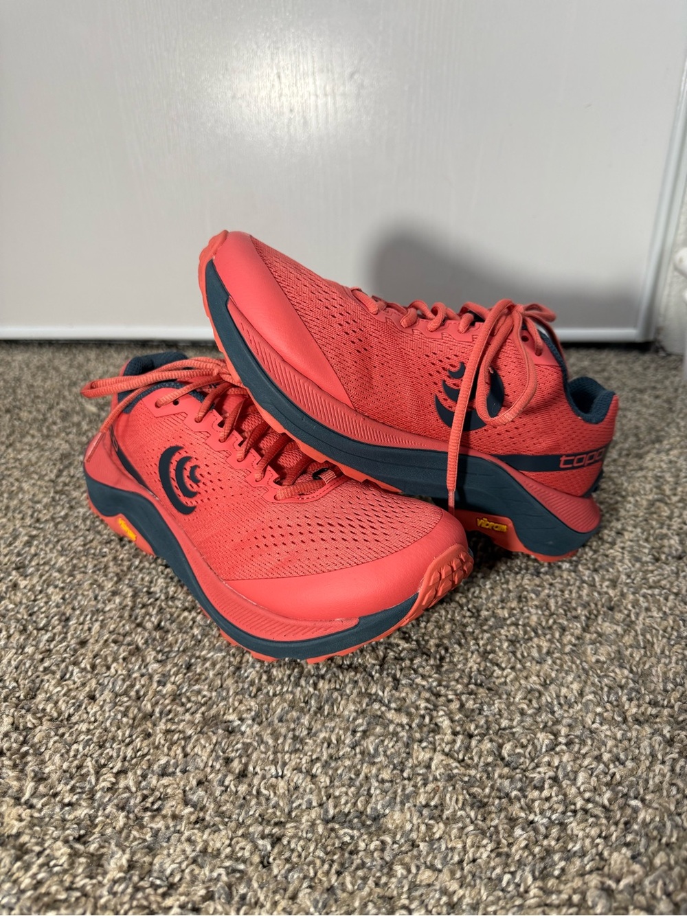 Topo ultraventure 3 Women's Coral Athletic Running